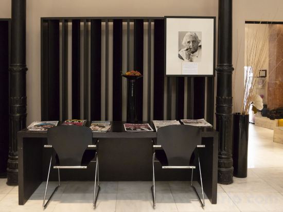 Фото Petit Palace Plaza Malaga Hotel