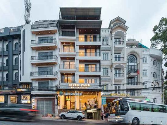 Фото отеля 2