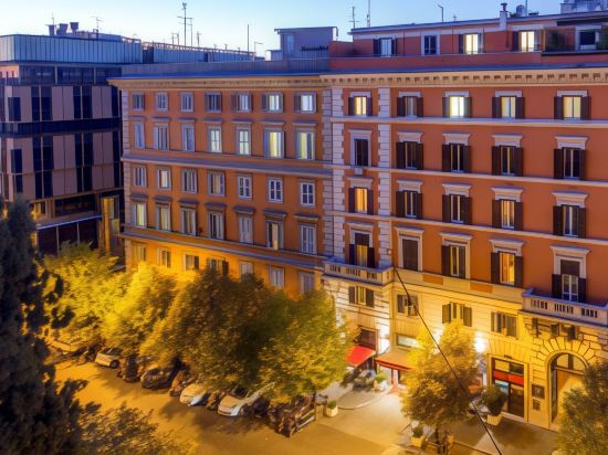 Фото отеля 2