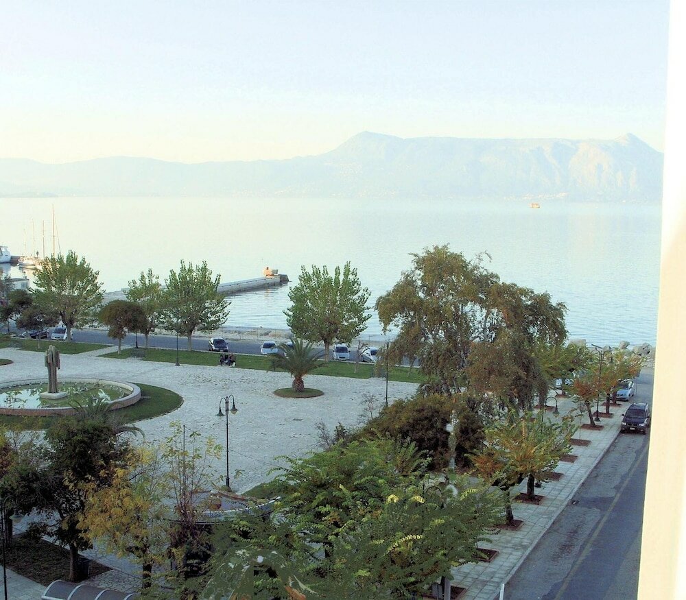 Фото Konstantinoupolis Hotel