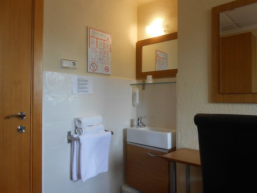 Фото Hostal El Callejon