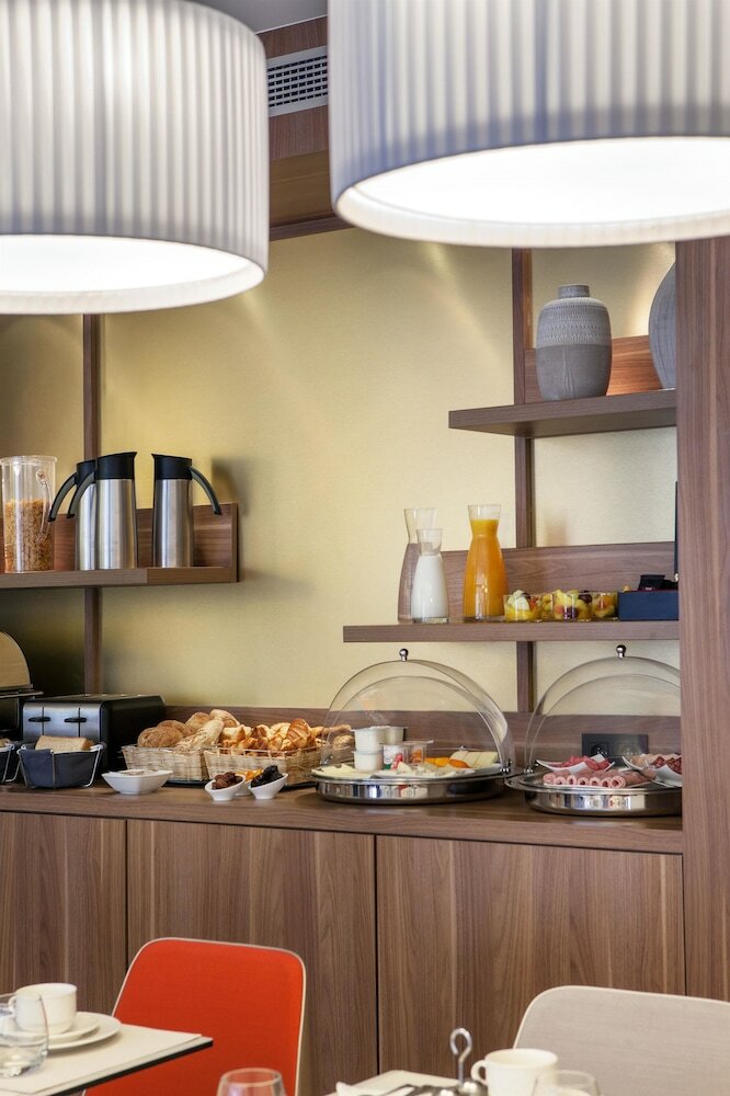 Фото Hôtel des Nations Saint Germain