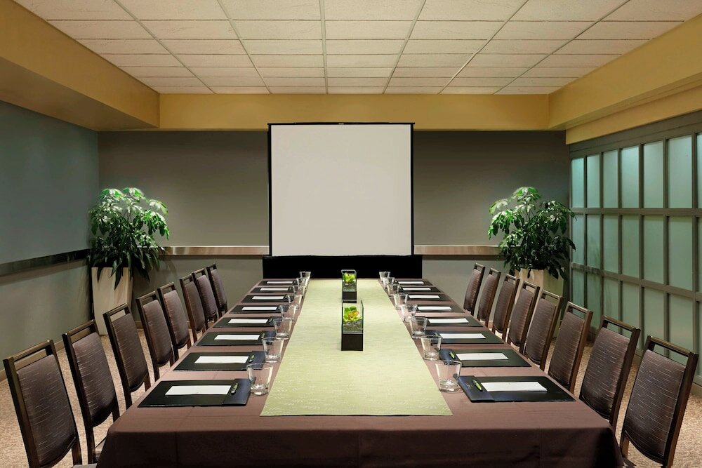 Фото The Westin Calgary