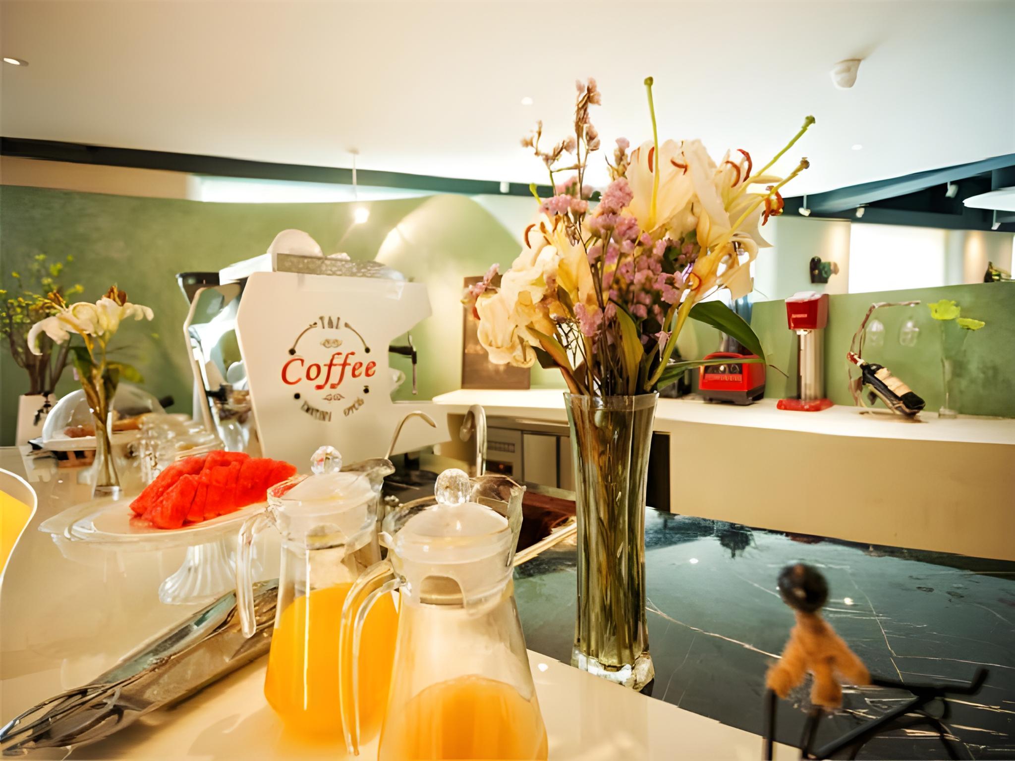 Фото Metropolo Qingdao Chengyang Municiple Government