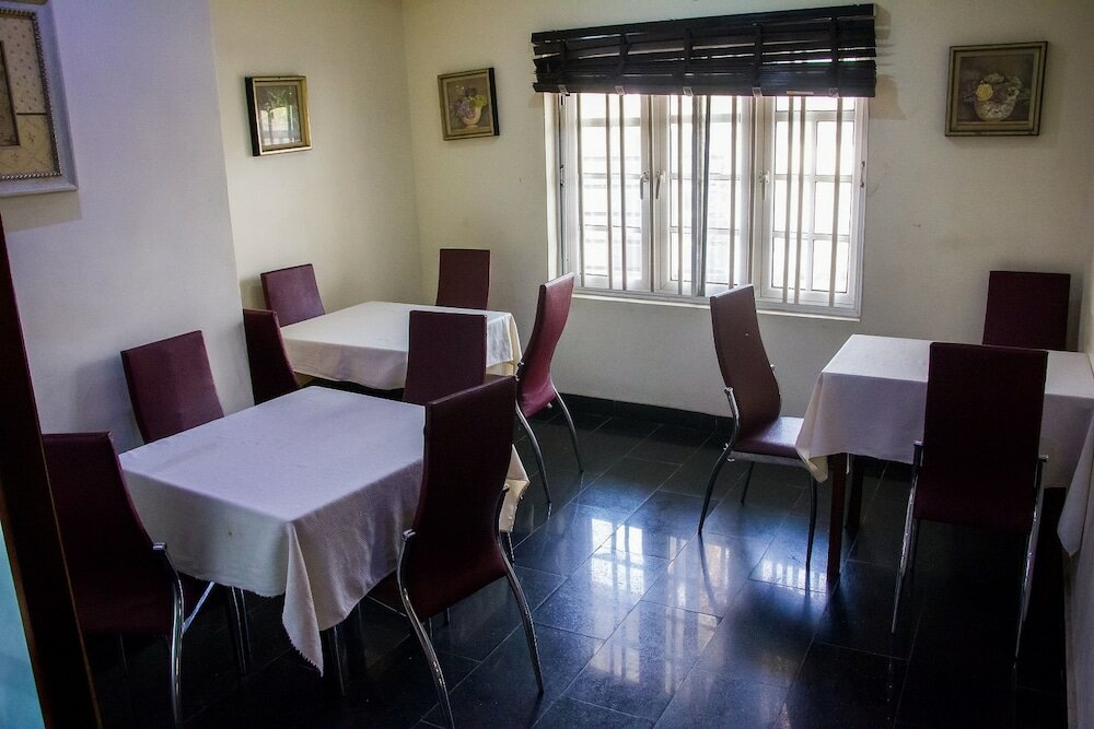 Фото Chelsea Suites Annex