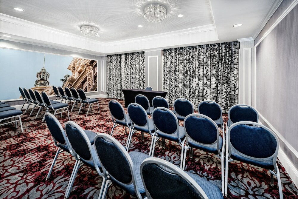 Фото Hotel Indigo Dallas Downtown