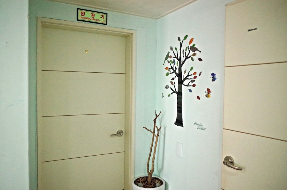 Фото Yakorea Hostel Gangnam