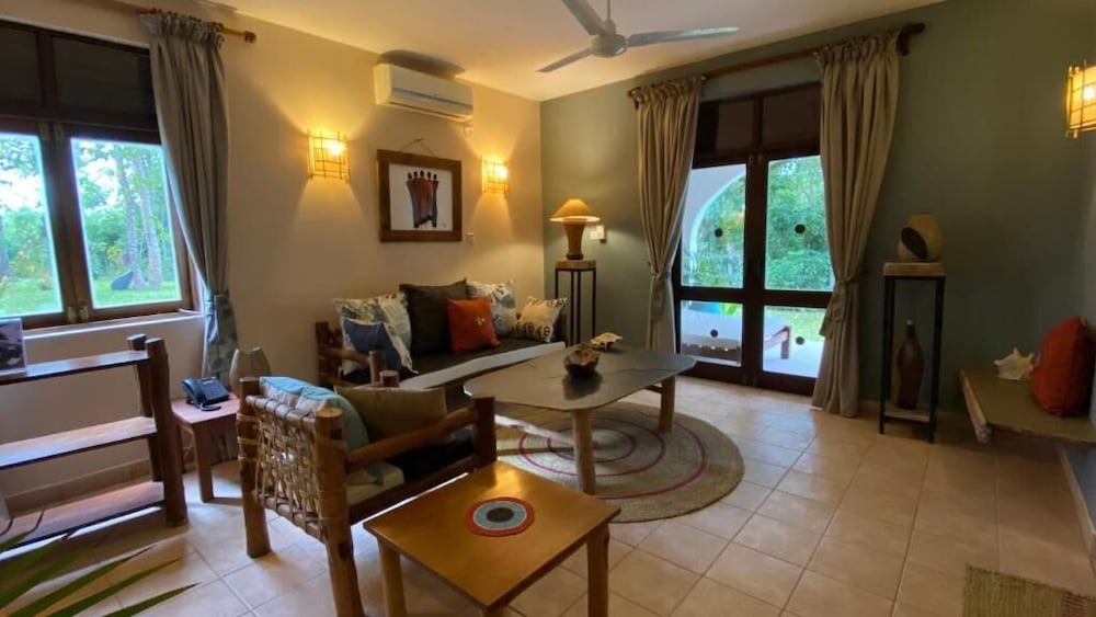 Фото Pinewood Beach Resort and SPA