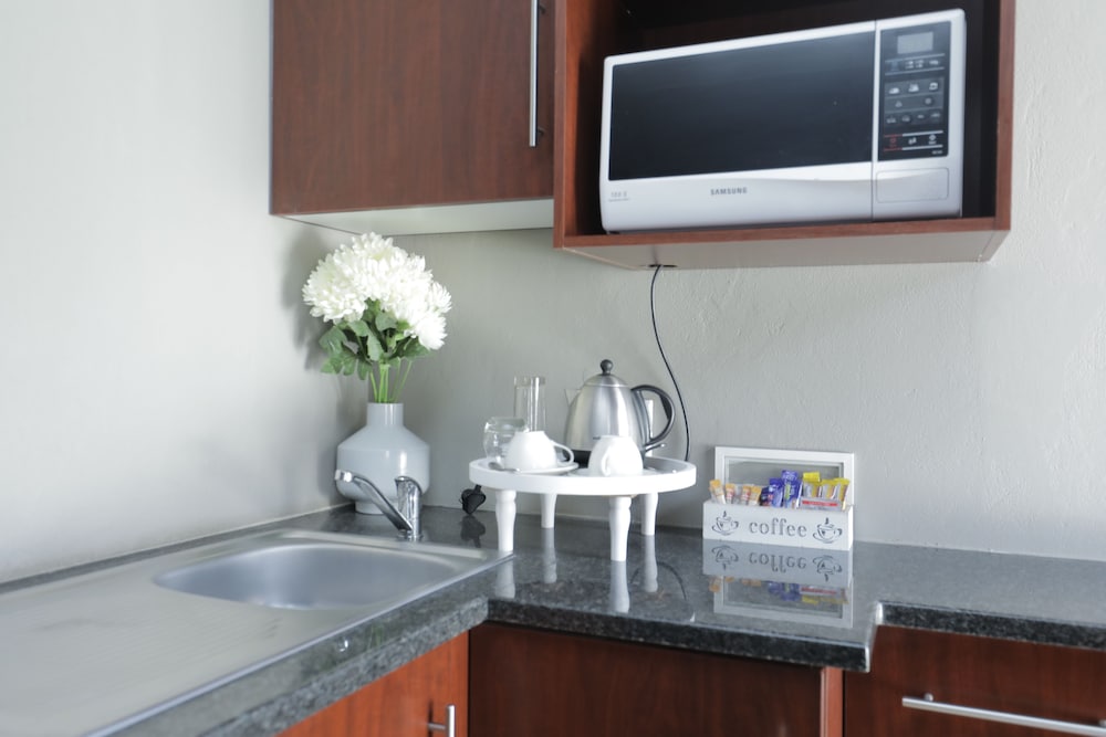 Фото Ledumo Lodge