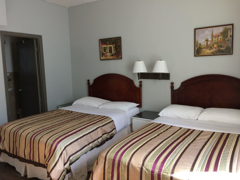 Фото Hotel Bon Accueil