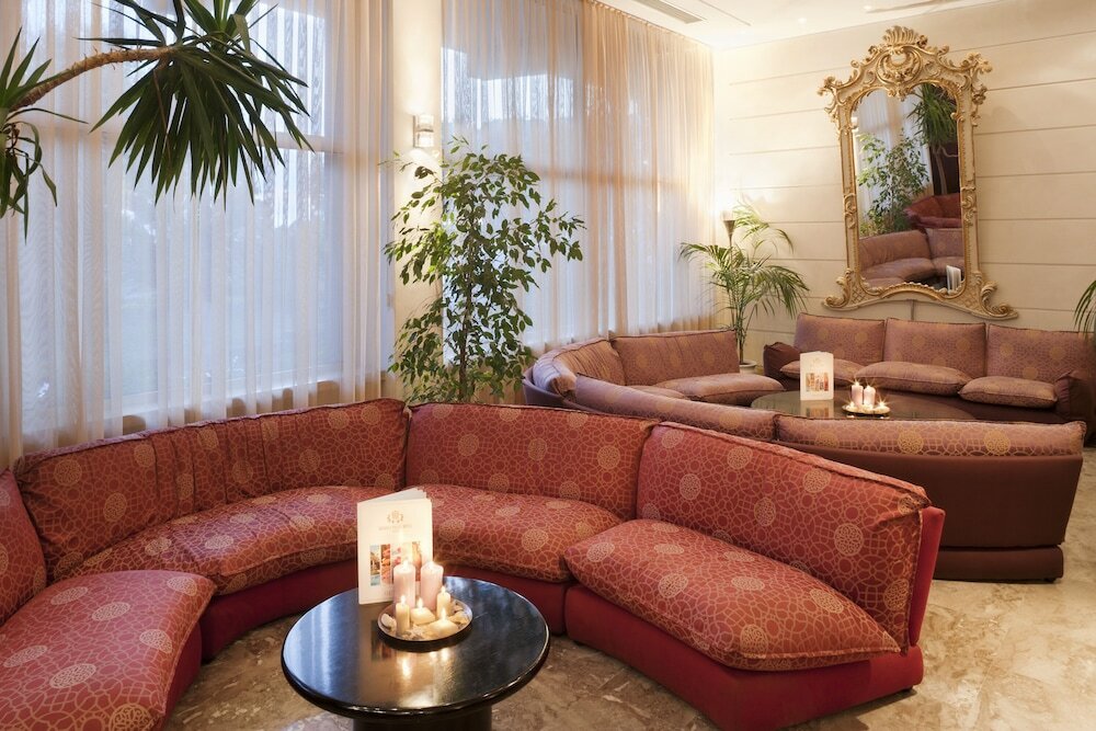 Фото Reginna Palace Hotel