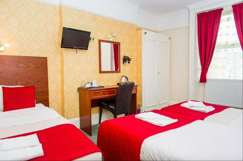 Фото Avonmore Hotel Cartwright Gardens