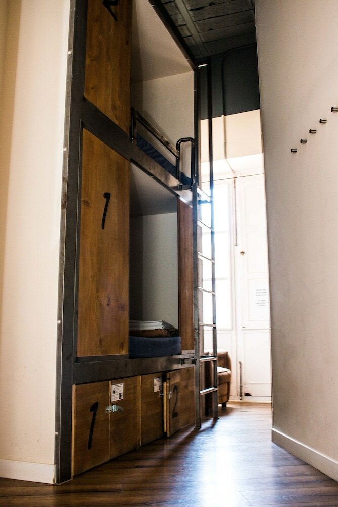 Фото Black Swan Hostel Sevilla