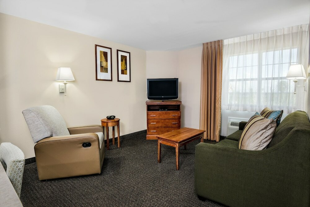 Фото Candlewood Suites Galveston, an Ihg Hotel