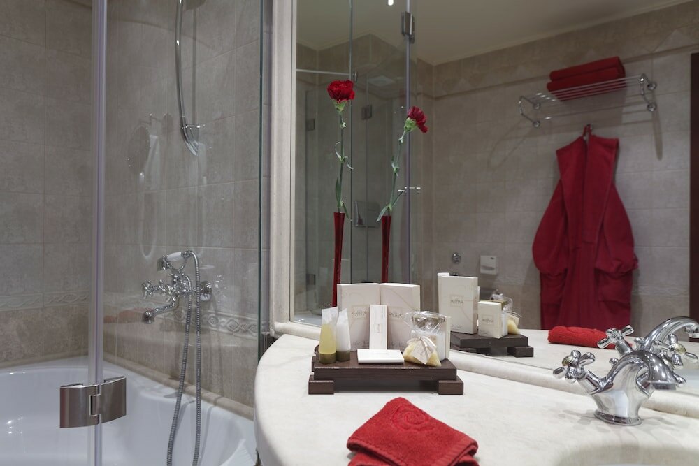 Фото Hotel Capitol