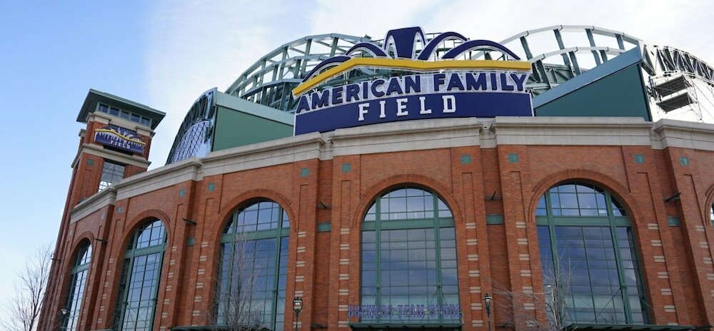 Фото Ambassador Hotel - Milwaukee