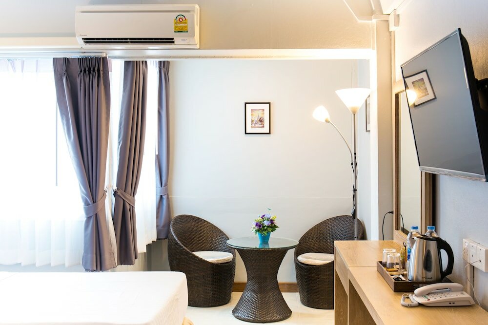 Фото Ratana Hotel