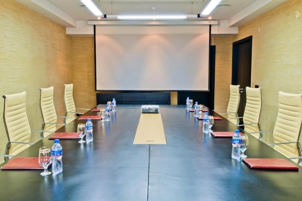 Фото Urgoo Boutique Hotel