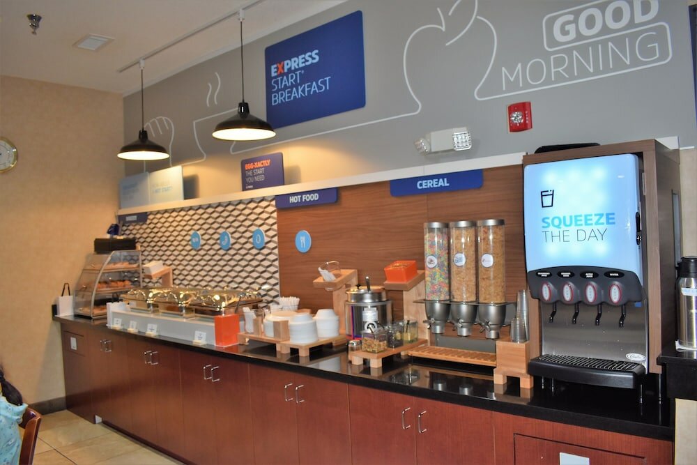 Фото Holiday Inn Express Kansas City-Liberty, an Ihg Hotel