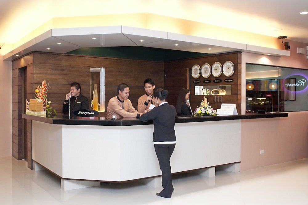 Фото Allure Hotel & Suites