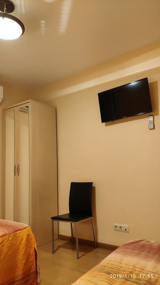 Фото Hostal Hispánico I