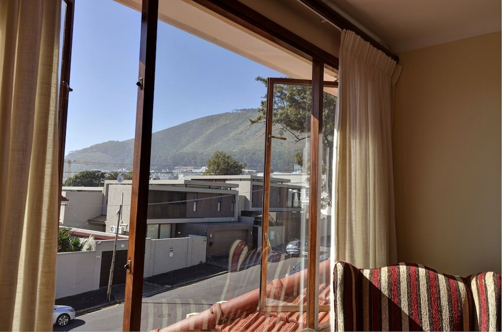 Фото Sundown Manor Guest House