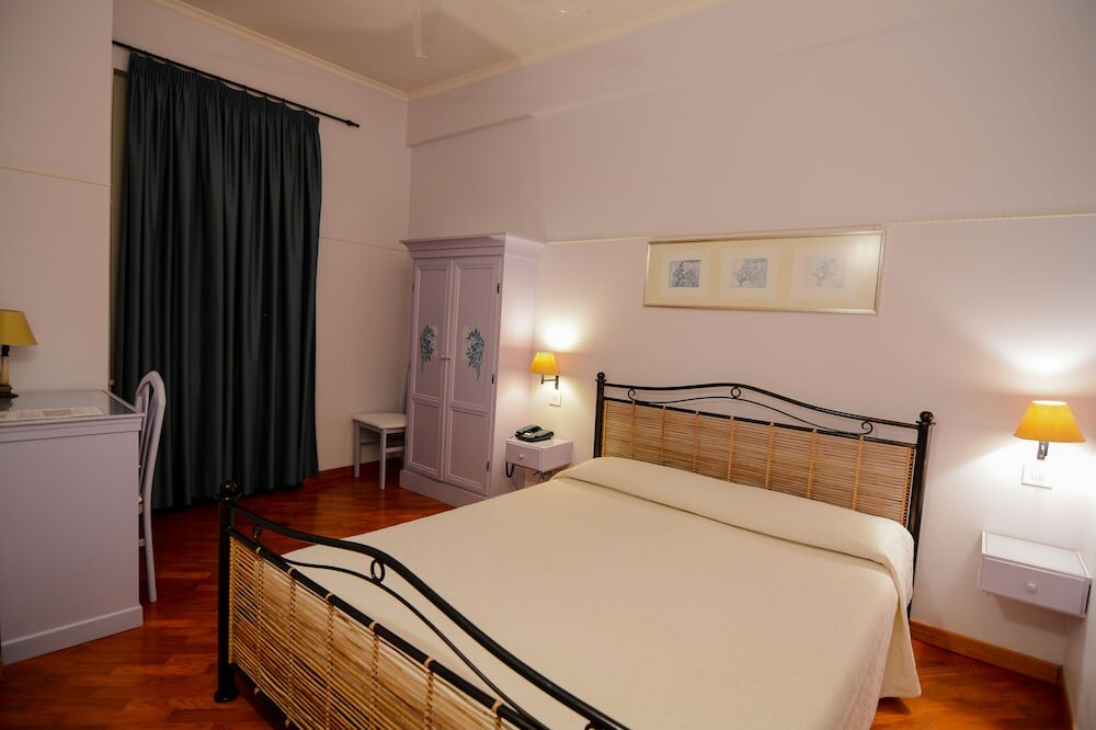 Фото Hotel Lilium