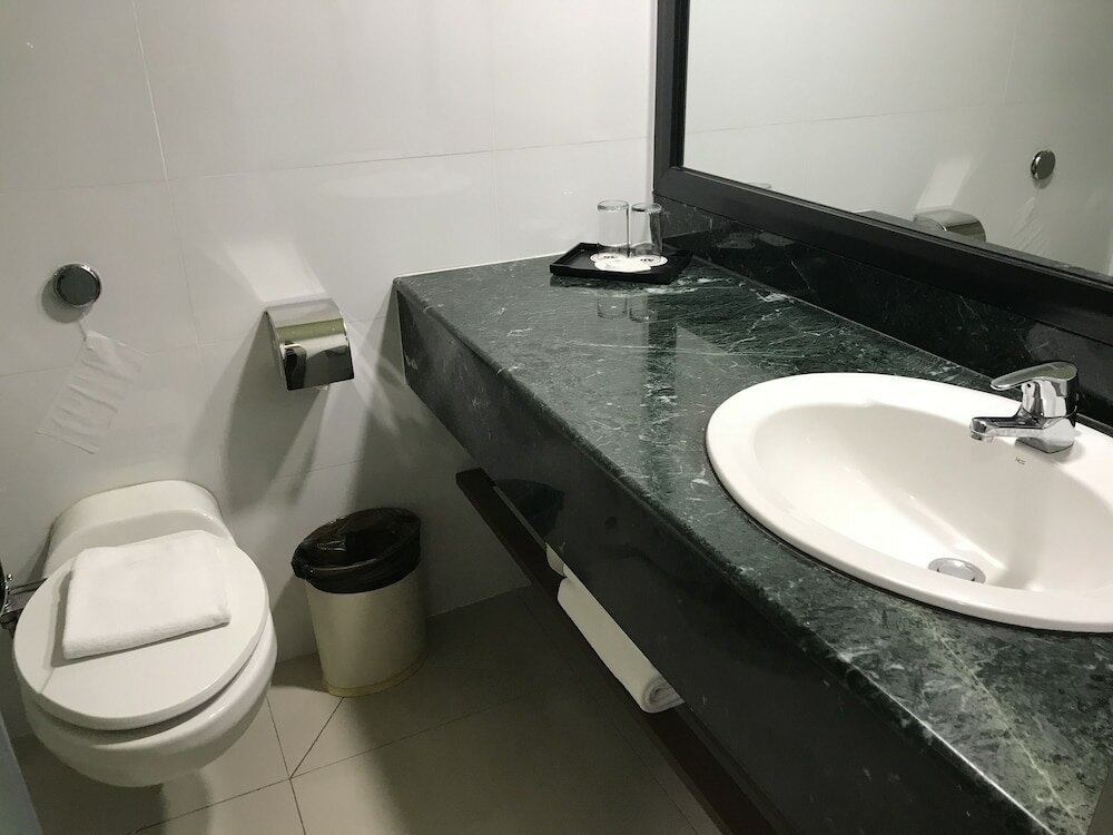 Фото Harbour View Hotel