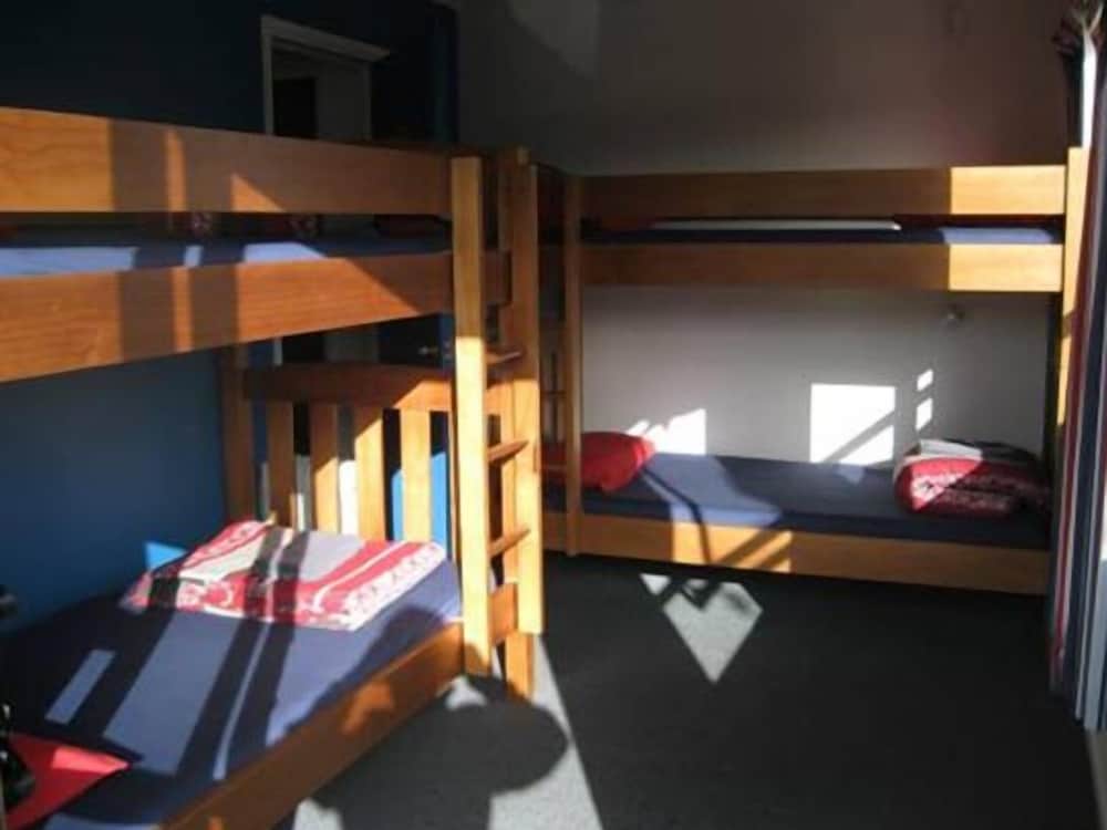 Фото Tasman Bay Backpackers