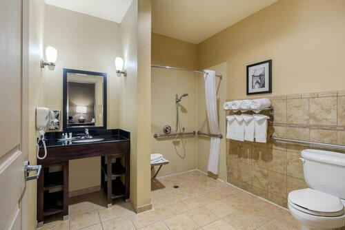 Гостиница Comfort Suites Near City of Industry - Los Angeles в Вест Ковине