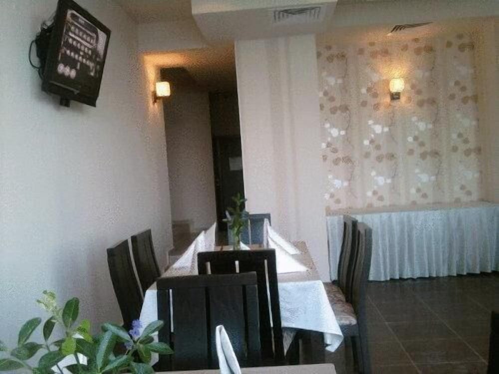 Фото Family Hotel Albizia