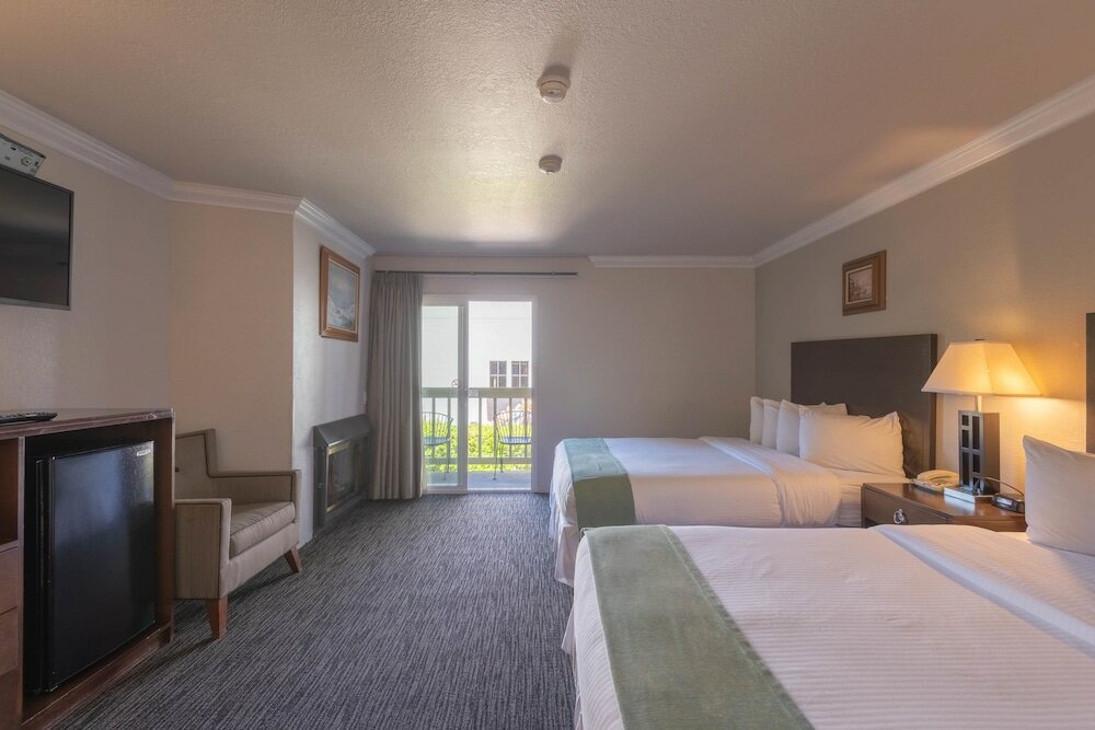 Фото Cannery Row Inn