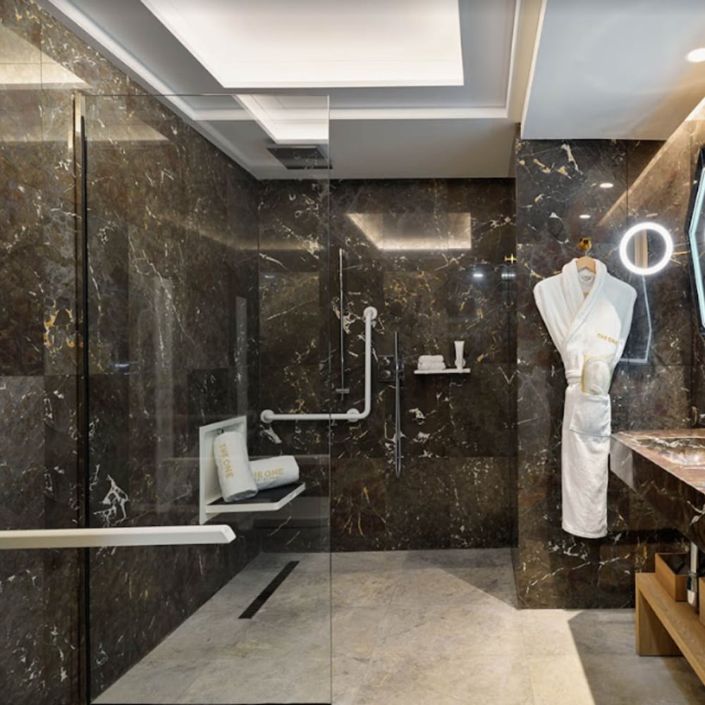 Фото The One Barcelona Gl