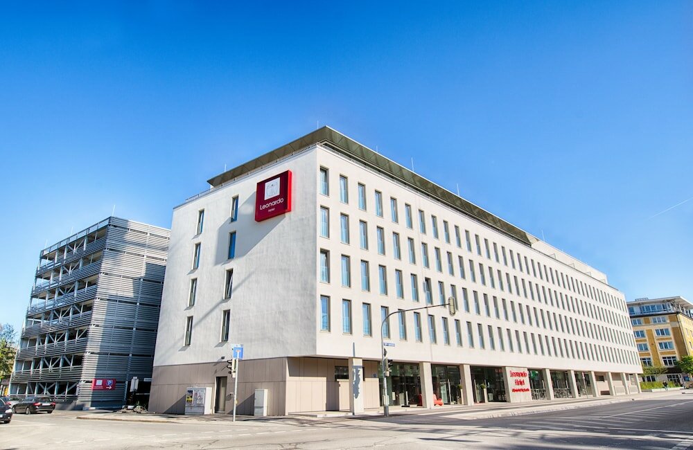 Фото отеля 2