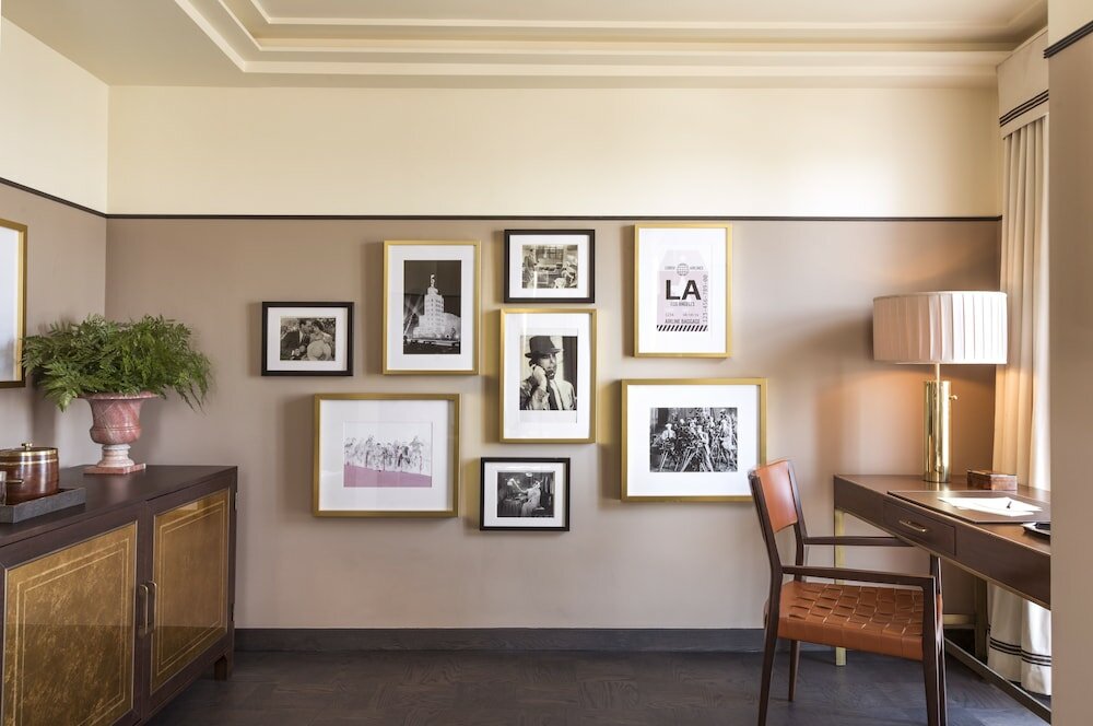 Фото Sunset Tower Hotel