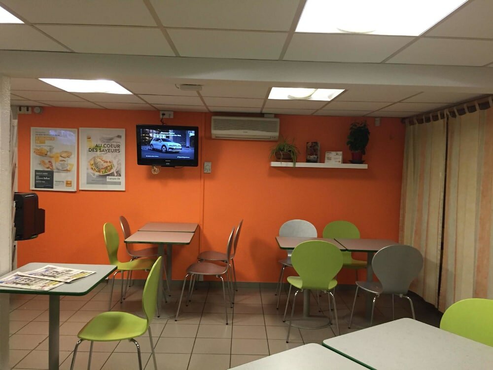 Фото Premiere Classe Saint Etienne Nord - Villars