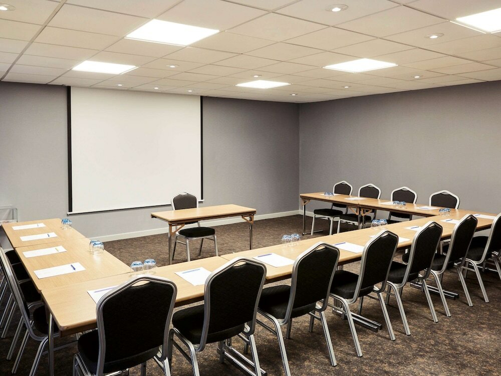 Фото Novotel Wolverhampton