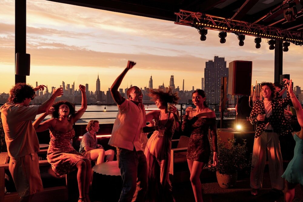 Фото The Williamsburg Hotel