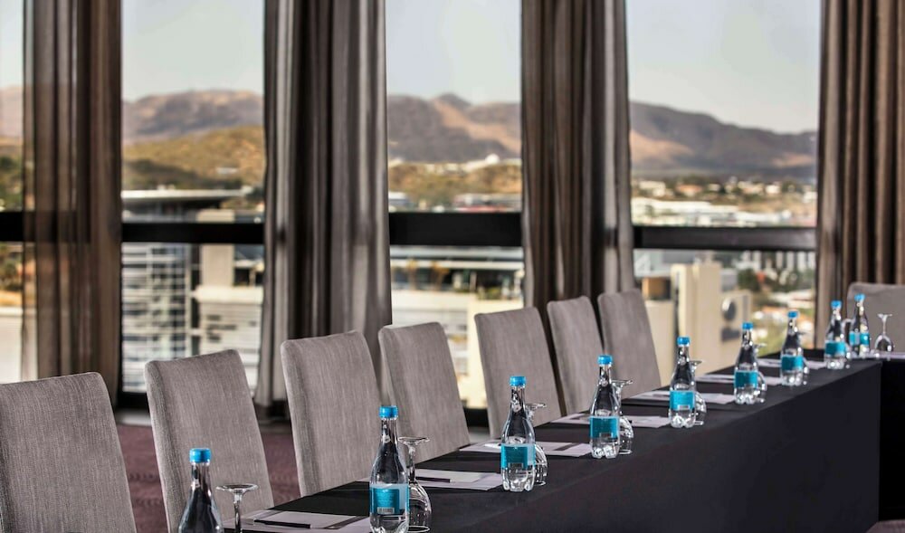 Фото Avani Windhoek Hotel & Casino