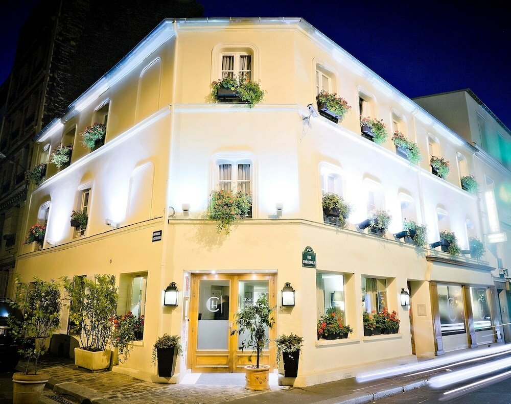 Фото отеля 1