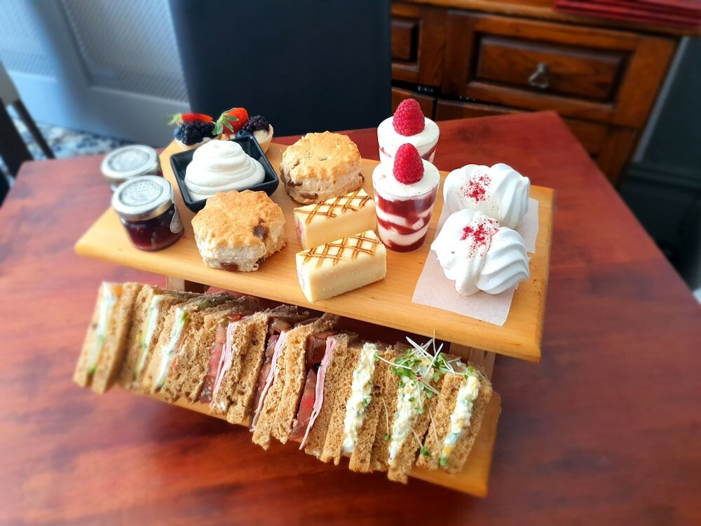 Фото Newholme Hotel