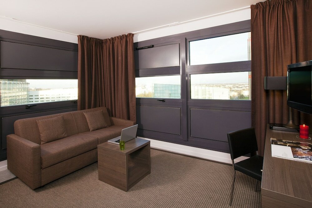 Фото Séjours & Affaires Lille Europe