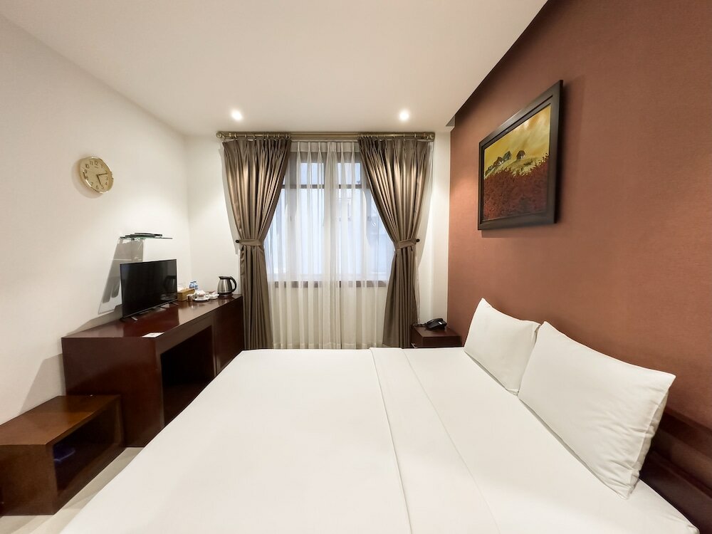 Фото Hoang Yen Hotel - Phu My Hung