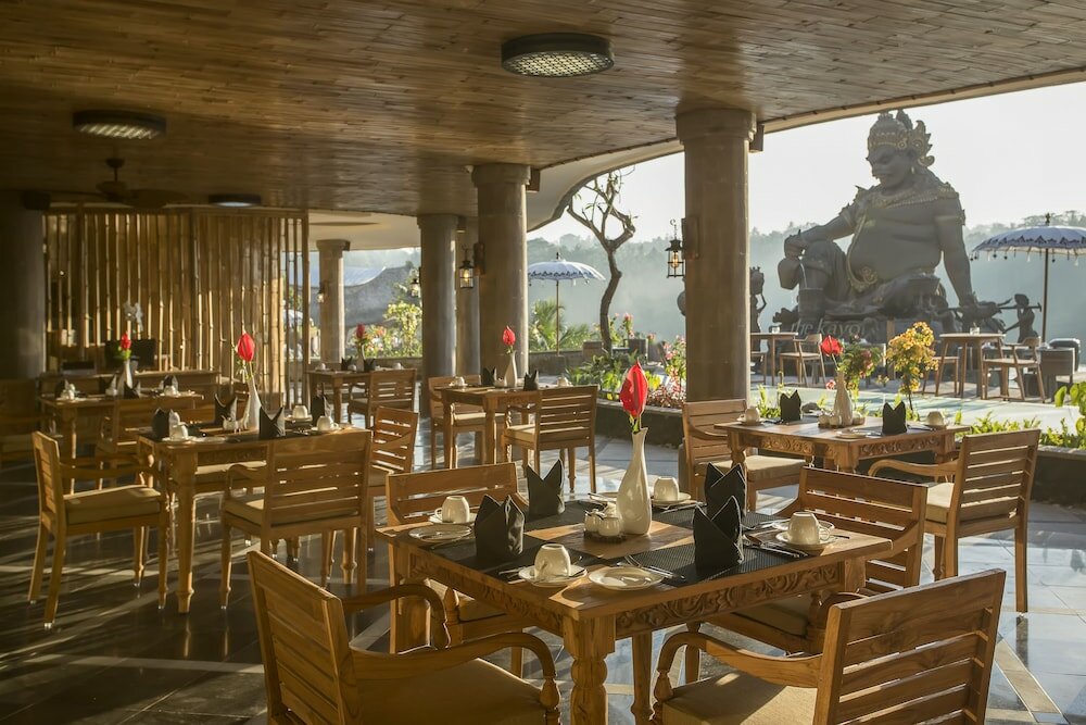 Фото The Kayon Jungle Resort