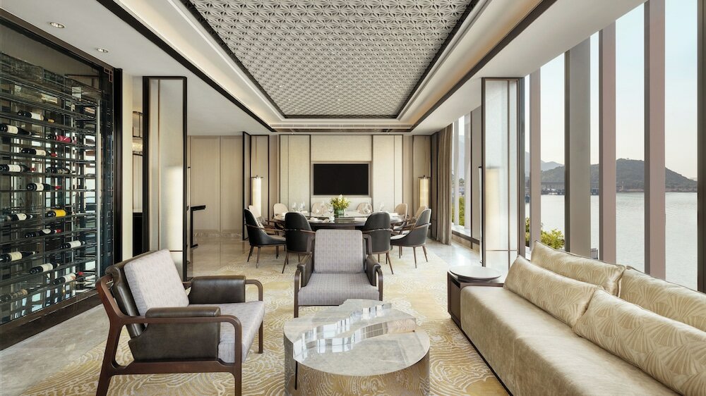 Фото Sheraton Hong Kong Tung Chung Hotel