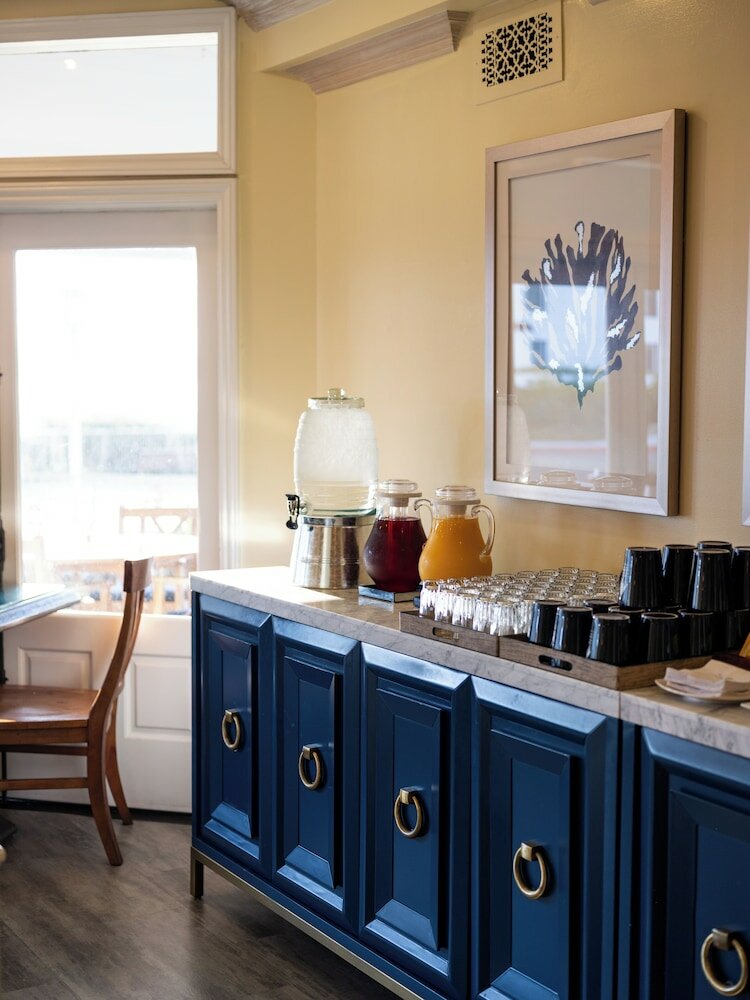 Фото Blue Lantern Inn, A Four Sisters Inn