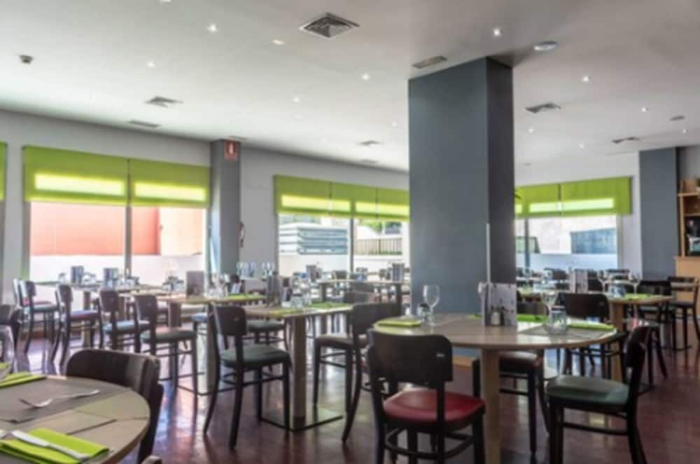 Фото Hotel Campanile Madrid - Alcalá de Henares