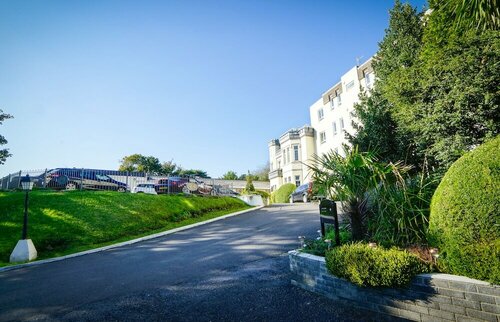 Гостиница Stradey Park Hotel в Уэльсе