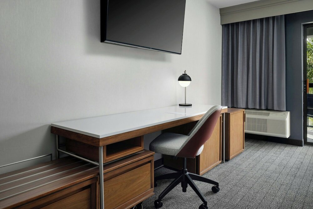 Фото Courtyard by Marriott Stockton