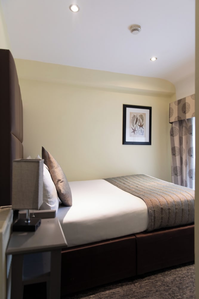 Фото Duke of Leinster Hotel